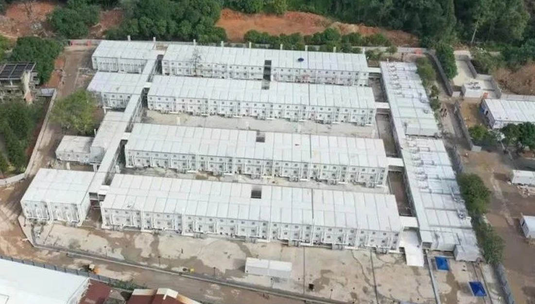 开“山”建方舱！必发88游戏平台公司助力番禺区临时安置板房建设